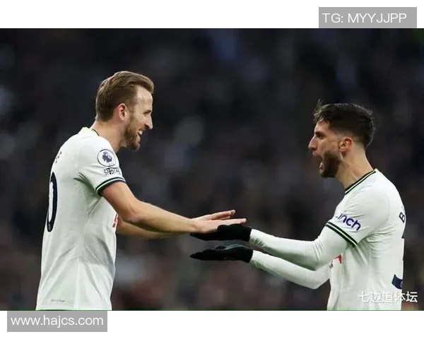 英格兰队逆转胜瑞典晋级半决赛，凯恩独中两元成国家英雄