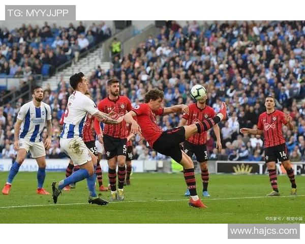 西汉姆联击败切尔西，英超前四席位争夺激烈